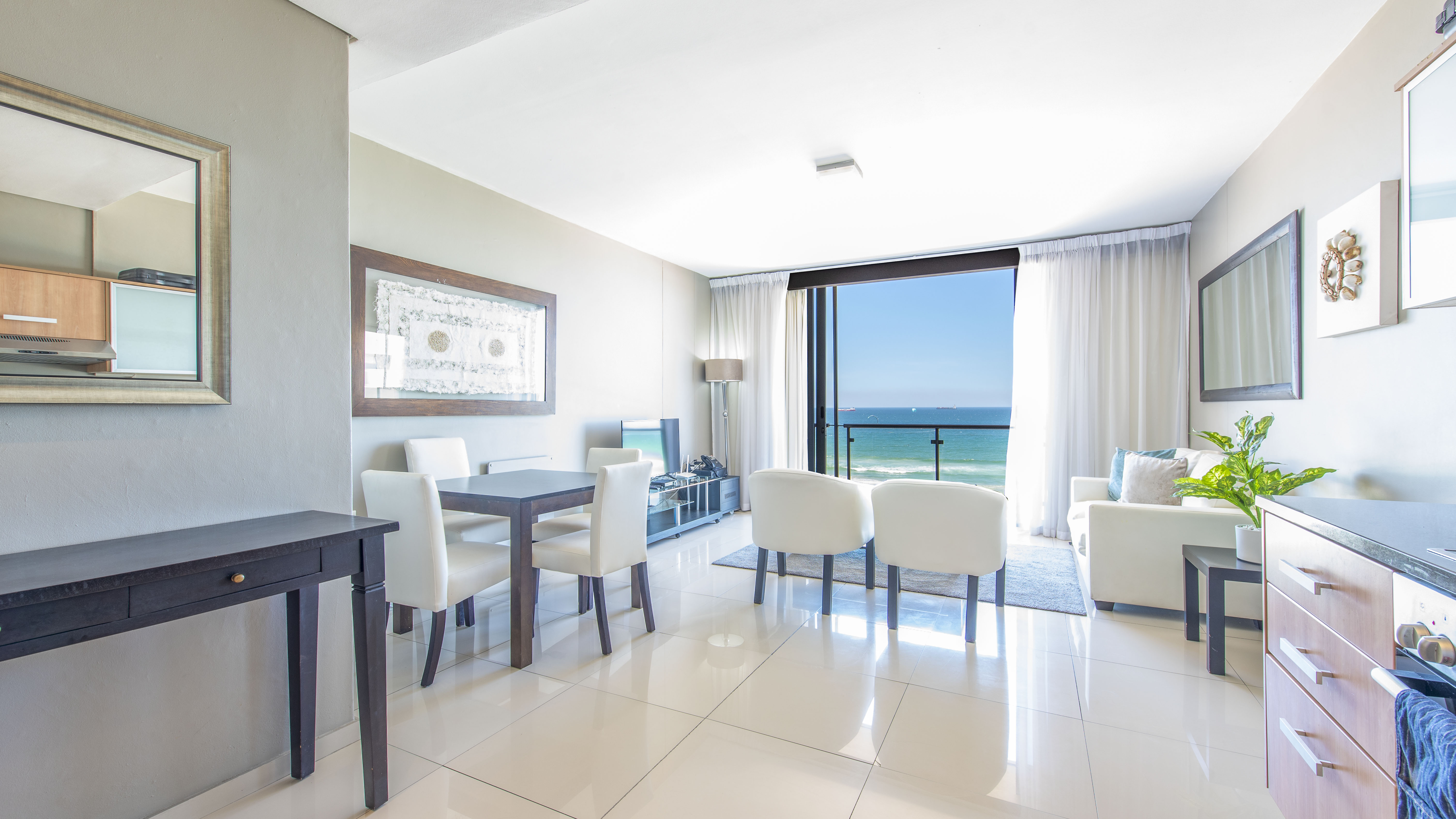 1 Bedroom Property for Sale in Bloubergstrand Western Cape
